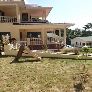 https://charlotte-villa.maheislandhotels.com